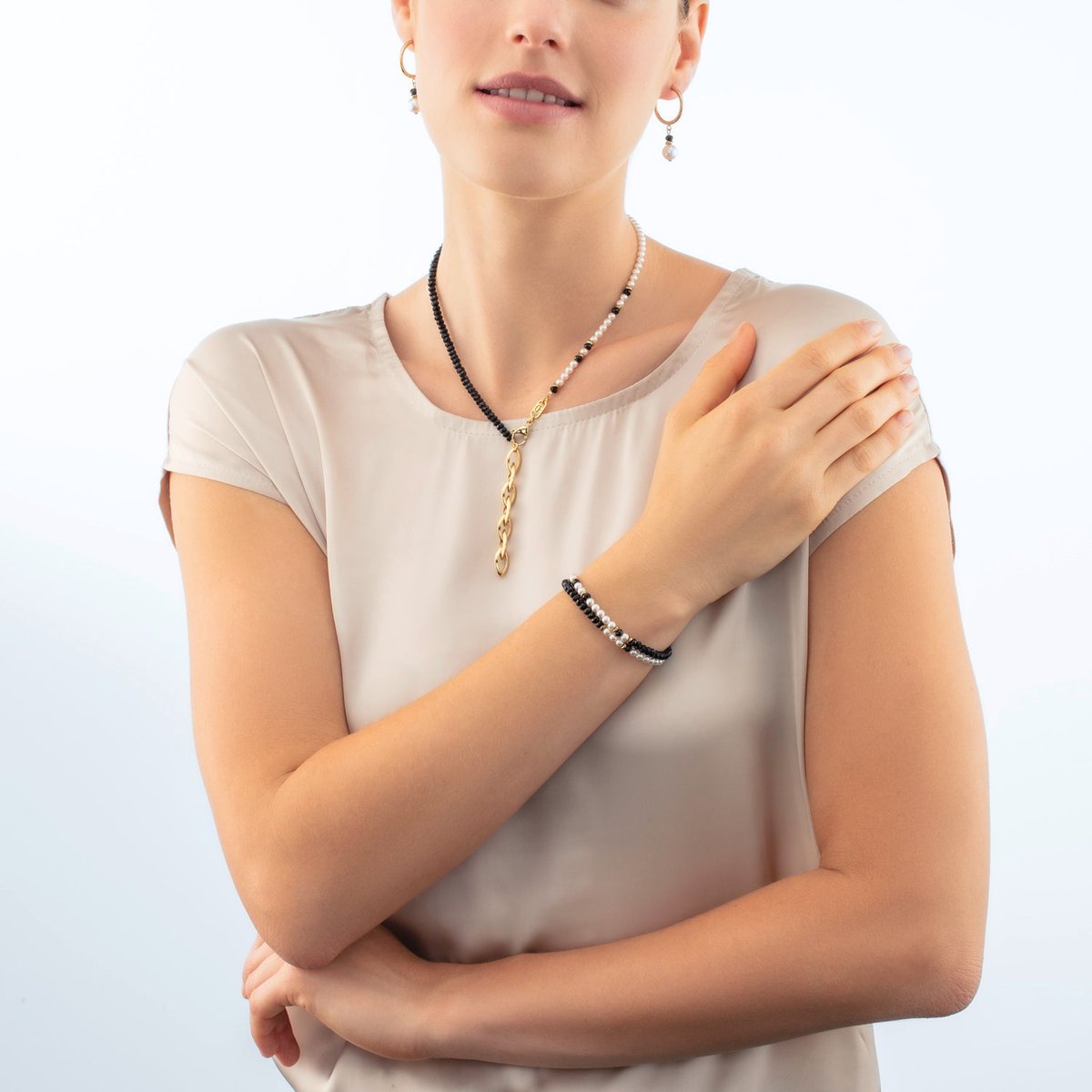 Princess Pearls Trinity hoops gold — изображение 4